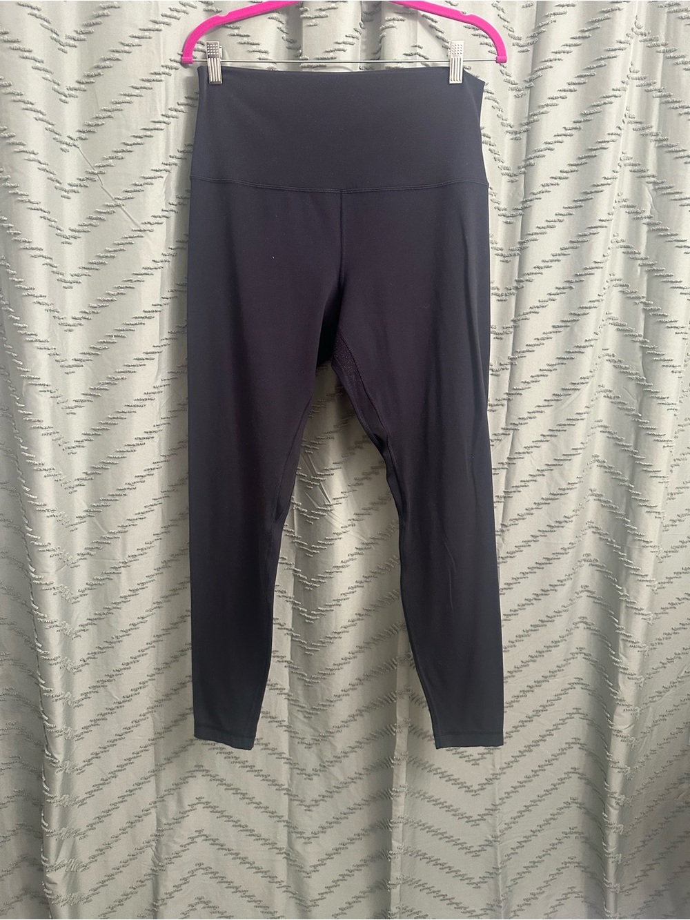 Lululemon Align HR Pant Size 14 leggings
Black, plus size, full length 28”, hav